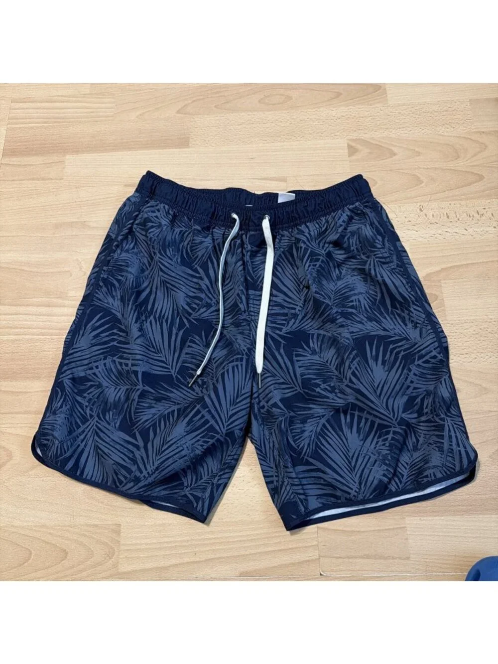 Fair Harbor mens blue floral print lined swim trunks shorts size Large